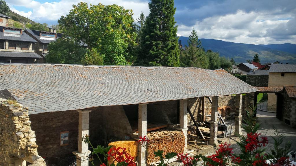 Bernat De So Llivia